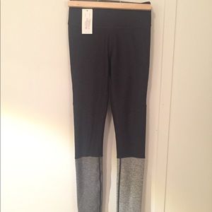Black and grey outdoor voices leggings XS NWT